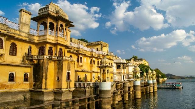 Udaipur One-Day Tour: Top Attractions and Hidden Gems